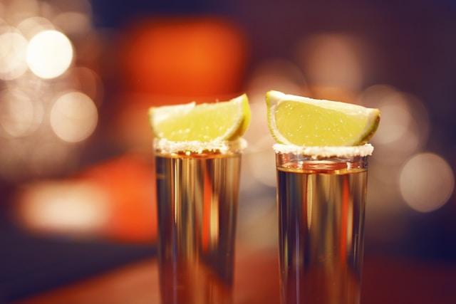 Κέρασε σφηνάκια η Βιόλα την Drink Team – Ακόμα ζαλισμένοι…